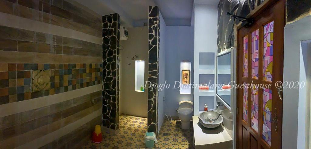Djoglo Djatimalang Guesthouse Blitar Екстериор снимка